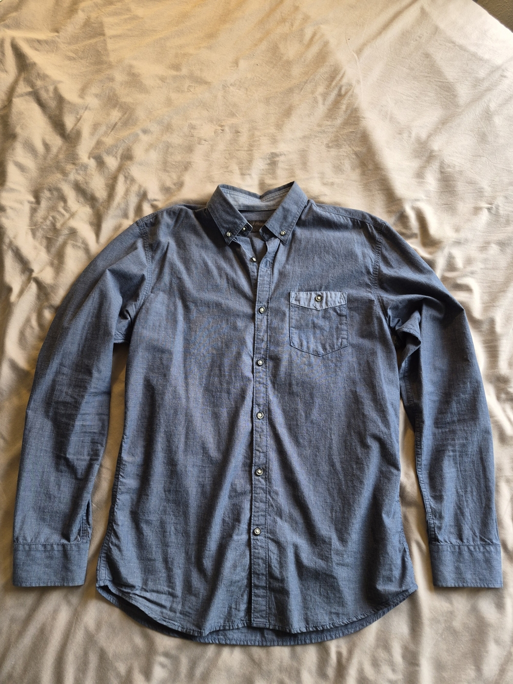 Men's Casual Long-Sleeve Button-Down Shirt in Denim Blue